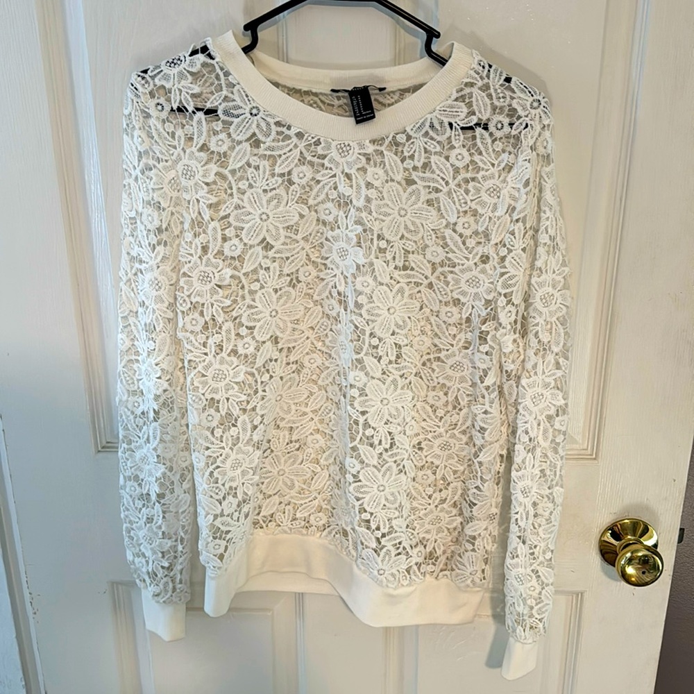 Forever 21 long sleeve patterned top